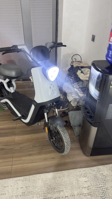 Продаю Элетроскутер как новая