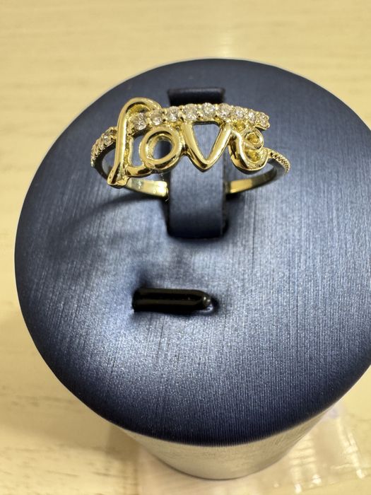 Золотое кольцо с бриллиантами