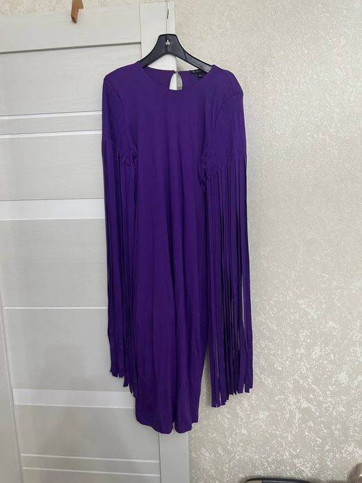 Продам платья новые брендовые