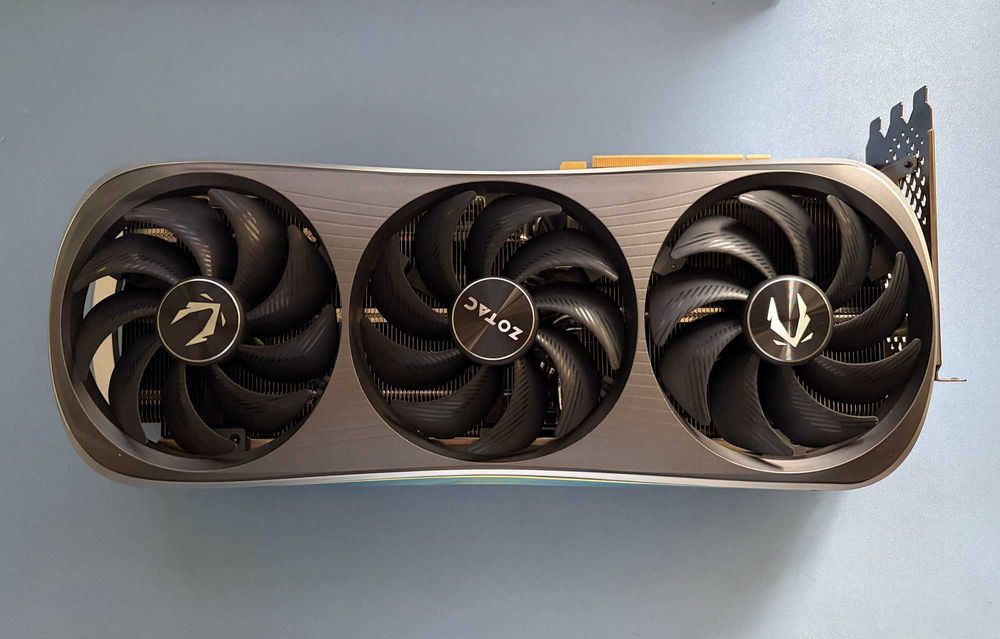 Видеокарта Zotac RTX4070ti Amp Extreme Airo