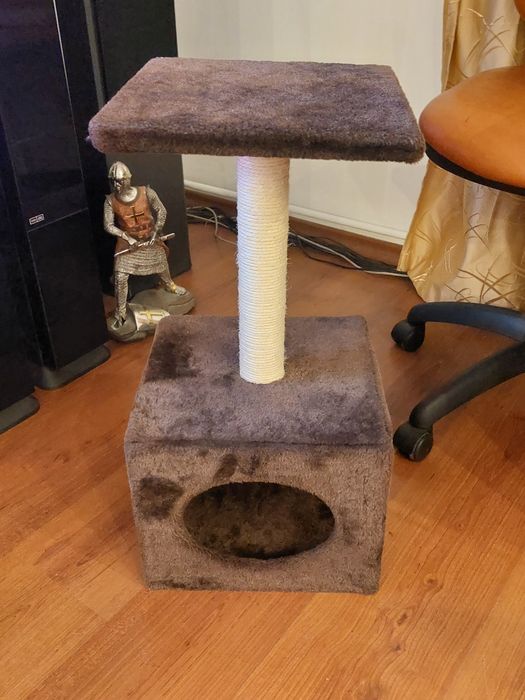 Vând ansamblu de joaca pentru pisica