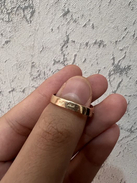 Тилла комплек сотилади