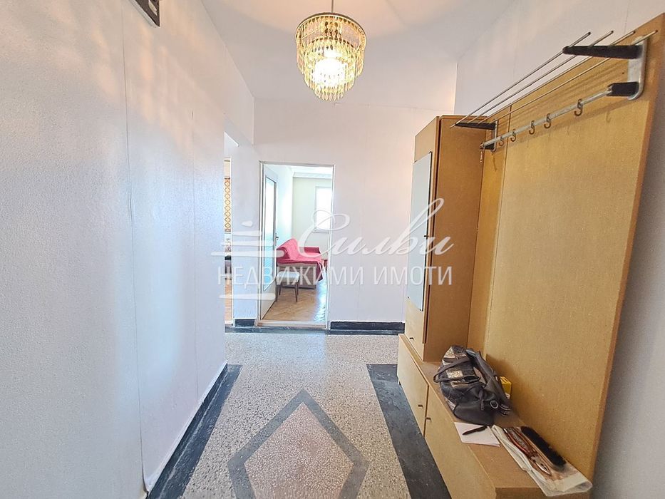 Продава се Четиристаен апартамент в Шумен, Еверест - 105 кв.м за 602 €/кв.м - Снимка #5