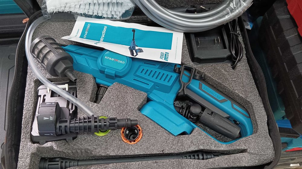 Мобилна Мощна Акумулаторна Водоструйка с 2 Батерии 36V 8Ah