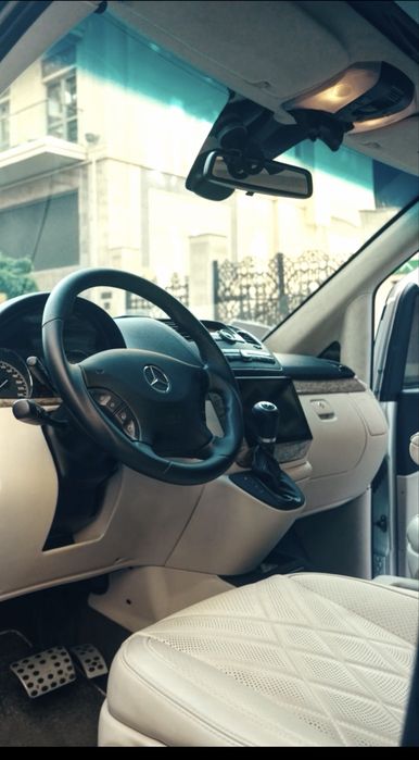 Mercedes Benz V300L