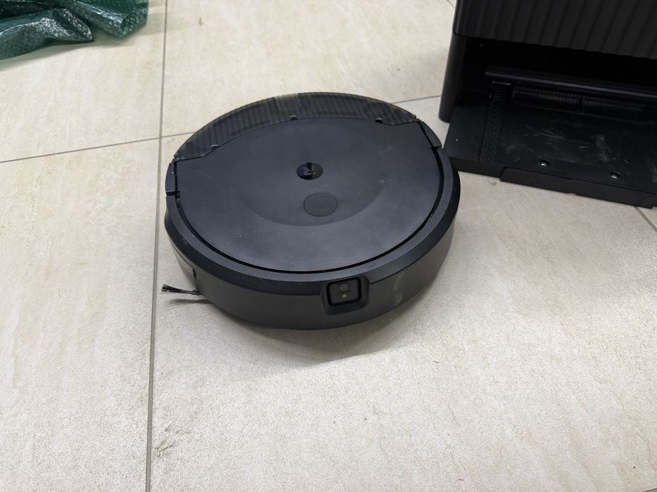 Robot aspirator - iRobot Roomba Combo 10 Max