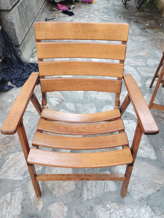 Комплект шезлонзи с винтидж масичка