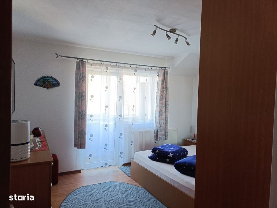 Apartament cu  2camere,etaj intermediar,zona Eroilor
