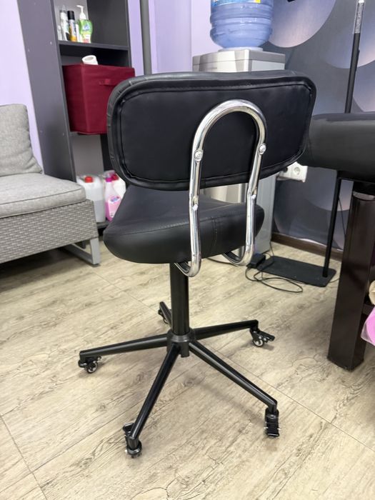 Стул мастера, кушетка, стол массажный