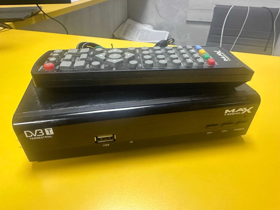 Декодер за цифрова телевизия Max T105 HD