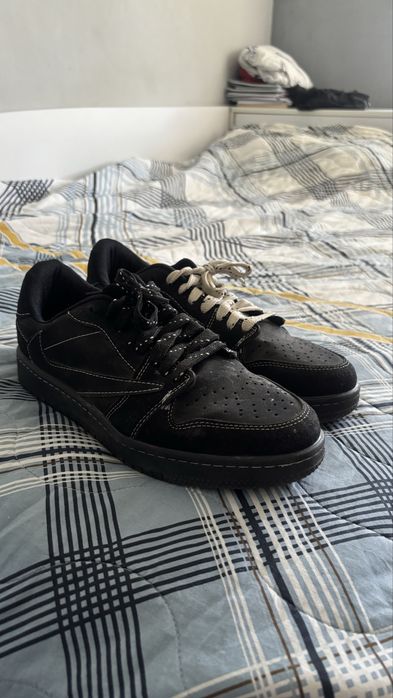 Jordan 1 low travis scott