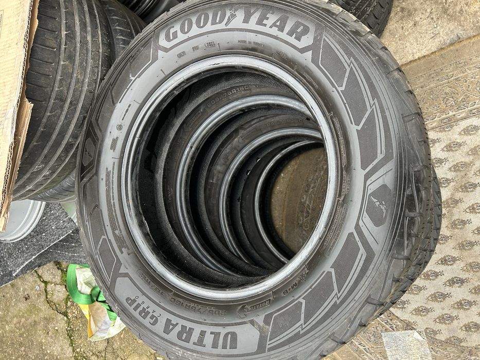 4 зимни гуми goodyear за бус 205 75 16c