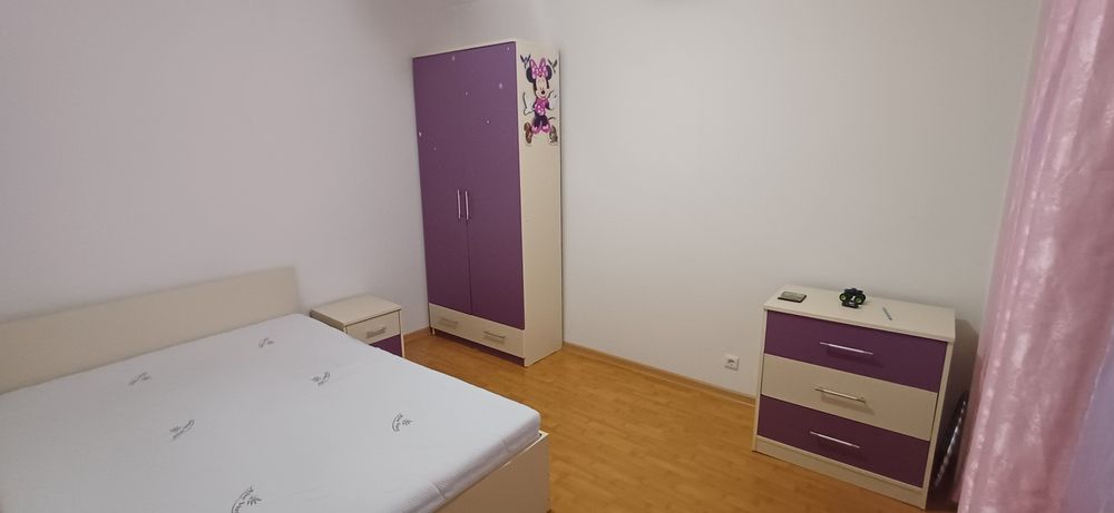 Apartament 3 camere centru etajul 2