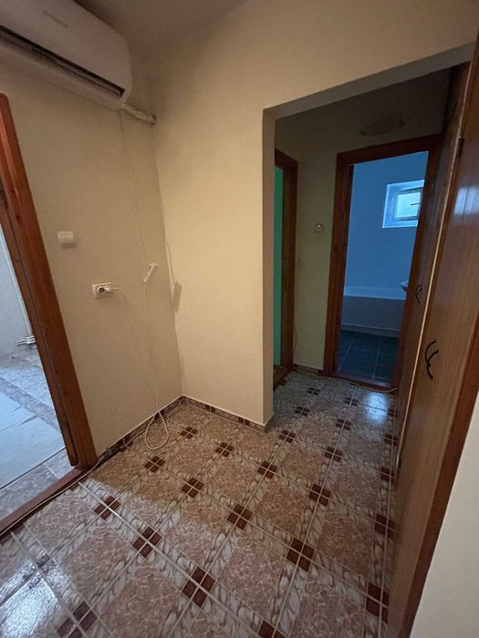 Vand apartament 2 camere in Galati, zona Mazepa 2, etajul 2, zona centrala; 80000 euro negociabil, liber, acte la zi, telefon 0722971531