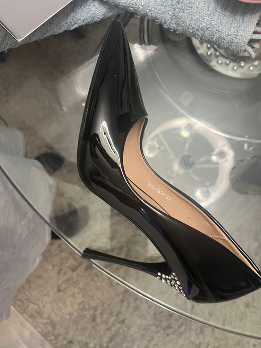 Нови дамски обувки-37 номер