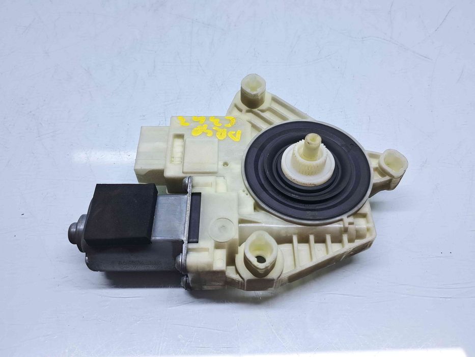 Motoras geam dreapta spate Volkswagen Passat B8 (3G2) [Fabr 2015-preze