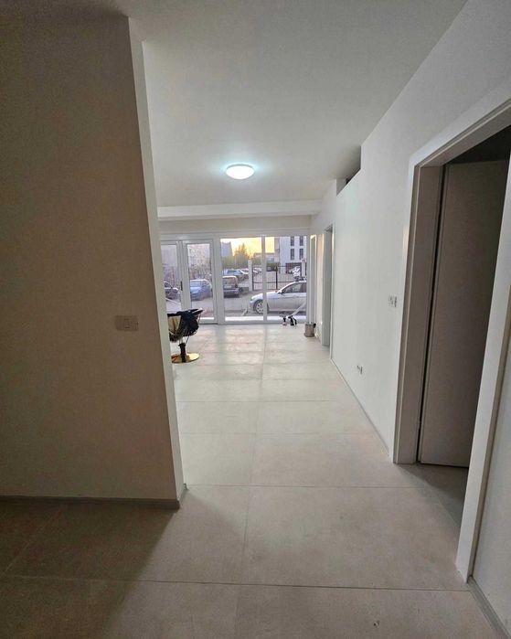 Închiriez o camera si posturii într-un salon nou de înfrumusețare
