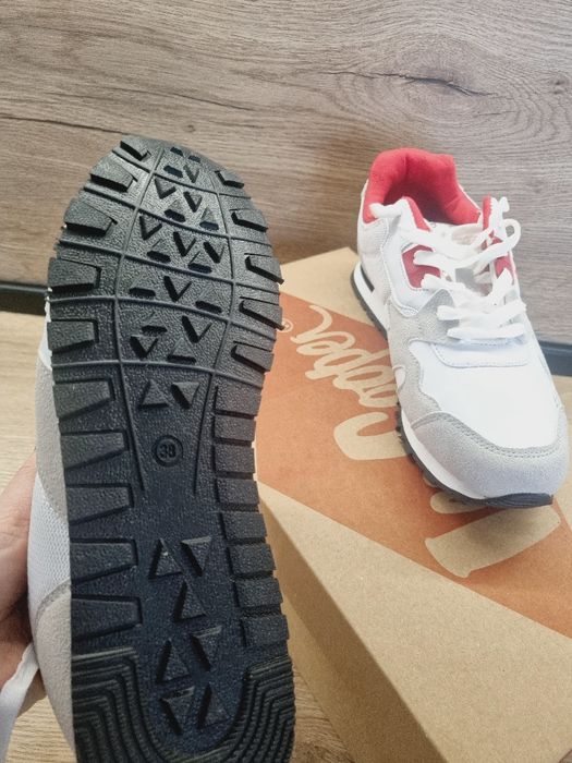 Дамски маратонки 38 номер