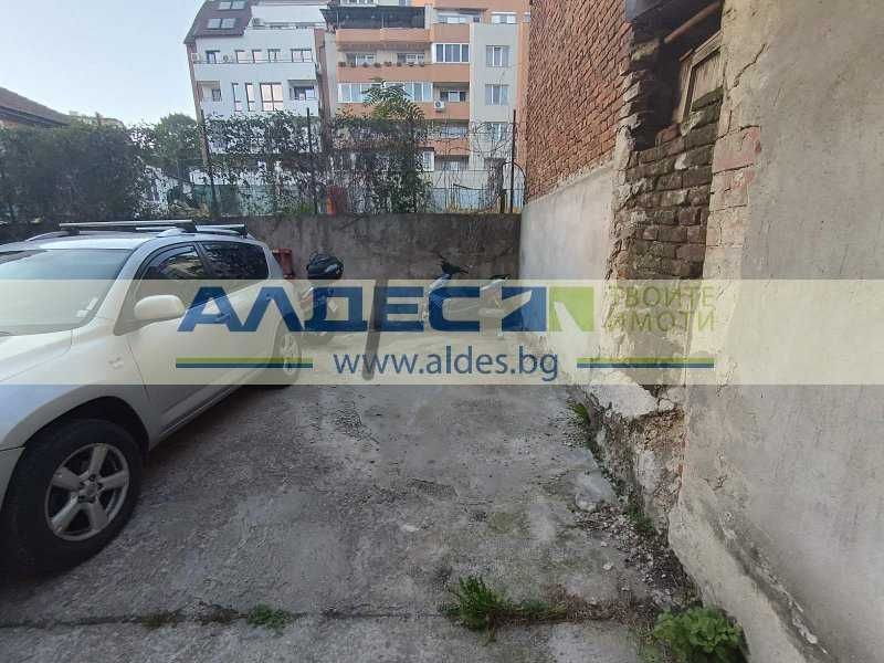 Дава се под наем Гараж / Паркомясто в София, Банишора - 40 кв.м за 76.5 € - Снимка #3