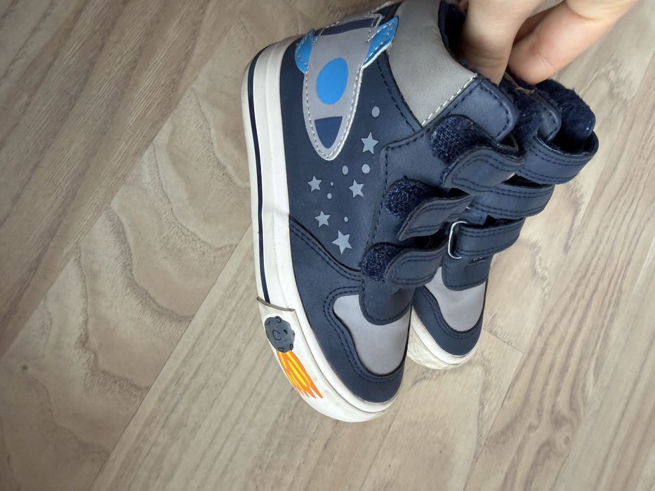 детски боти George