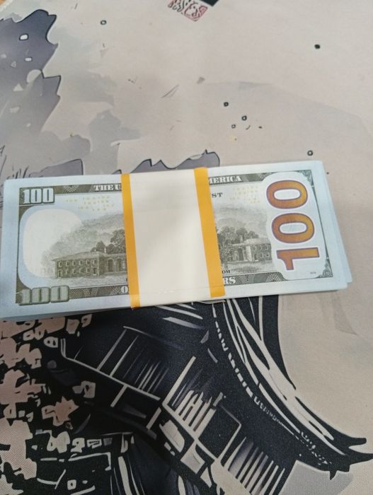 Продам сувенирные деньги 100$