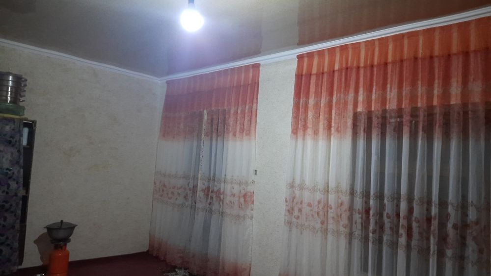 Uy joy yer tayor uchaska 4 xona gaz svet suv 4 taraf uralgan tayor uy