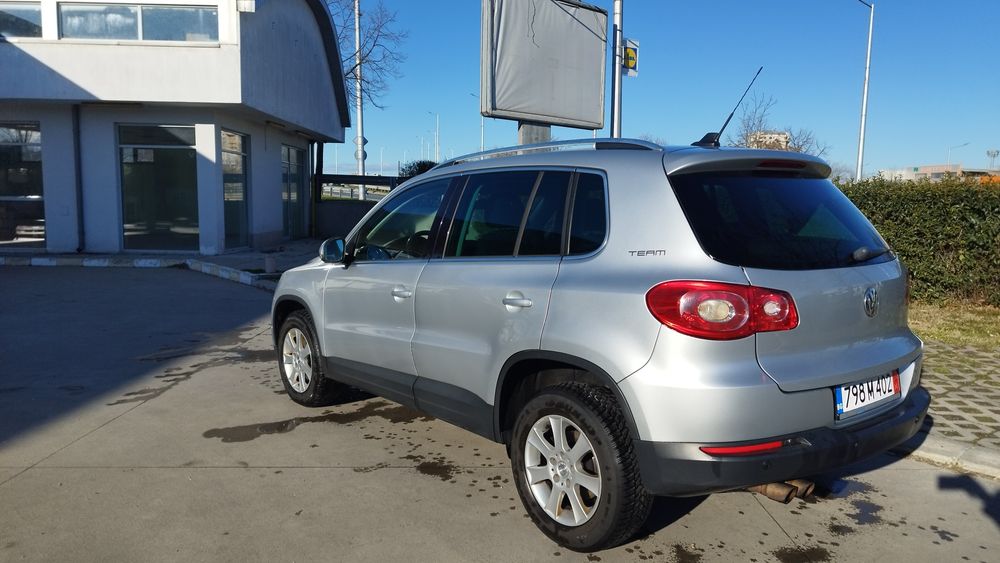 Фолксваген Тигуан,Team 1.4TSI 150 кс бензин SUV 
2011 г (1