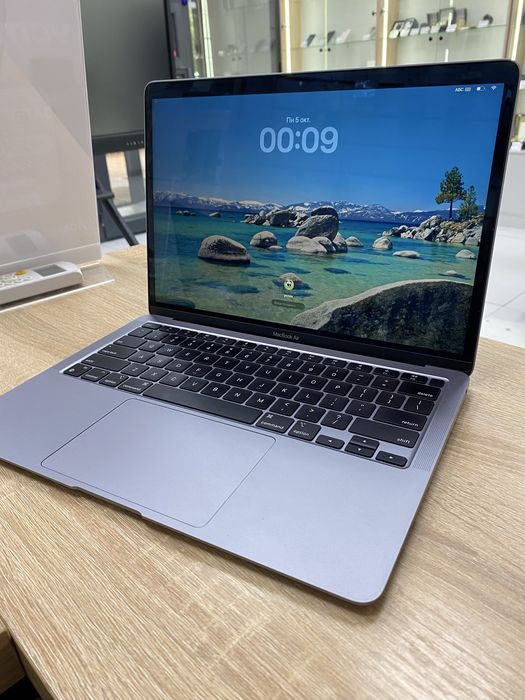 MacBook Air 2020 M1 256gb (П25)