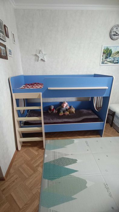 Двухярусная кровать