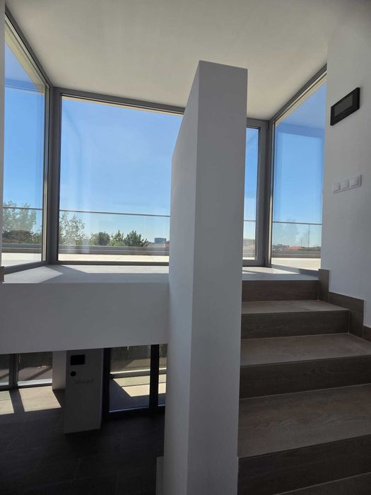 apartament 5 camere penthouse situat in pipera