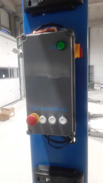 Подемник 4.0t WOLFE Premium line ел.магнитно отключване.ЛИЗИНГ