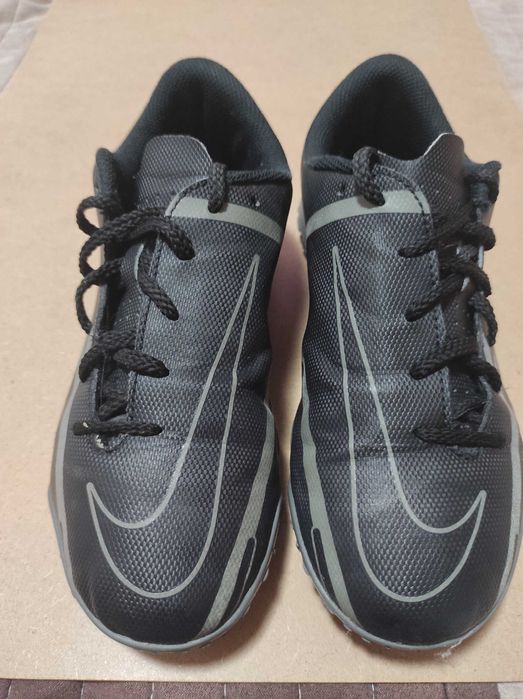 Футболни обувки NIKE PHANTOM