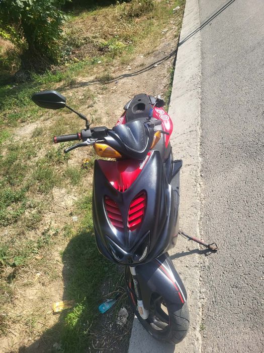 Vând,  Yamaha aerox,mesaje doar la numarul de telefon