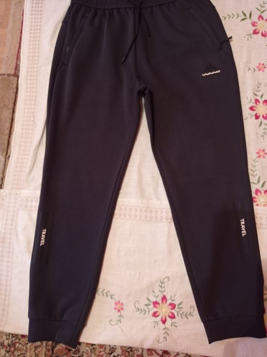 Спортивные брюки адидас