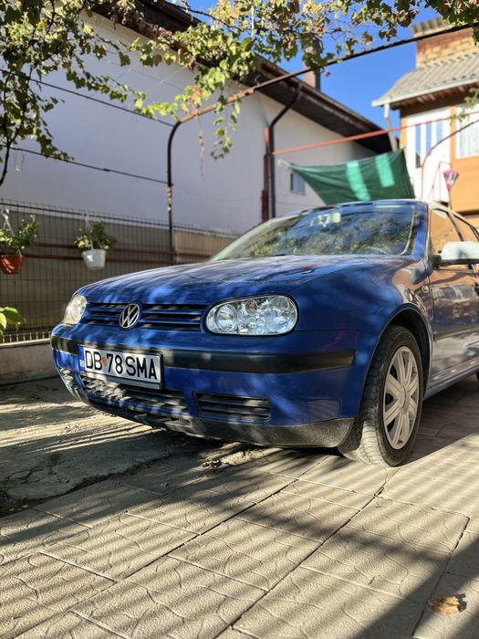 Vând golf 4 1.4 benzină