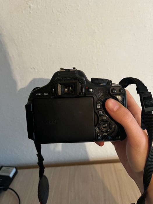 Фотоаппарат CANON EOS 600D