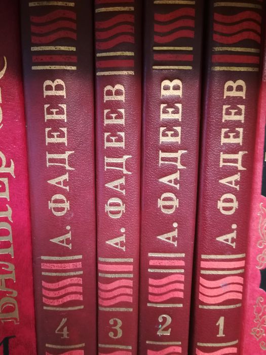 Продам книги, новые.