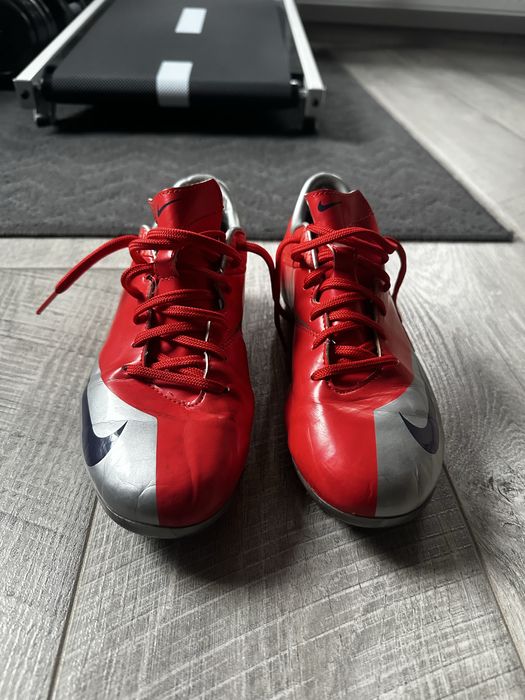 Професионални бутонки Nike Mercurial