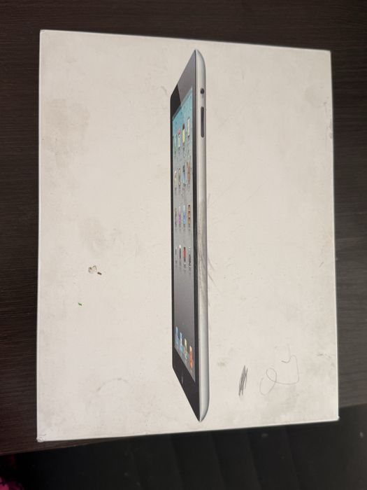 iPad srochna sotiladi