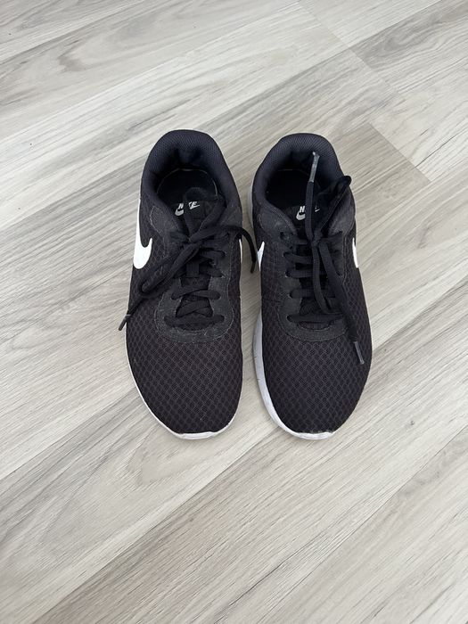 Nike trainers marimea 38