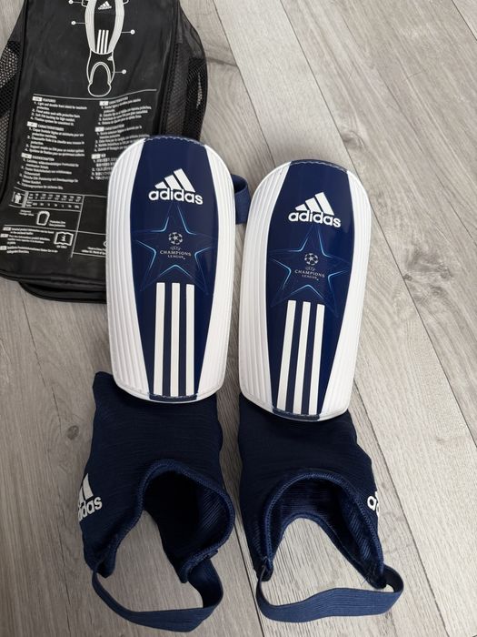 Футболни кори Adidas