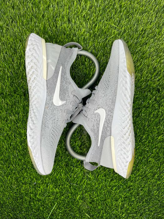 Nike Epic React Flyknit Дамски Маратонки