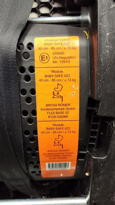 Scoică auto  Britax Römer Baby-Safe 5Z2 BR – puțin folosită - scaun transport bebeluși in masina și avion