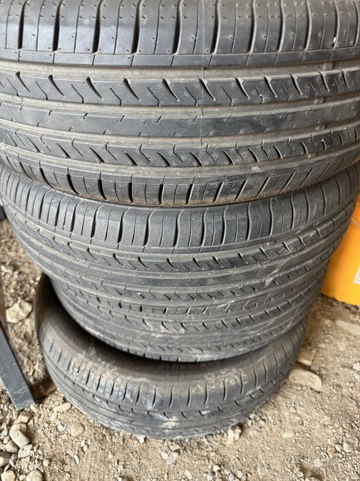 Шины почти новые летние