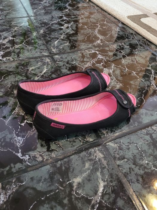 Момичешки пантофки Адидас