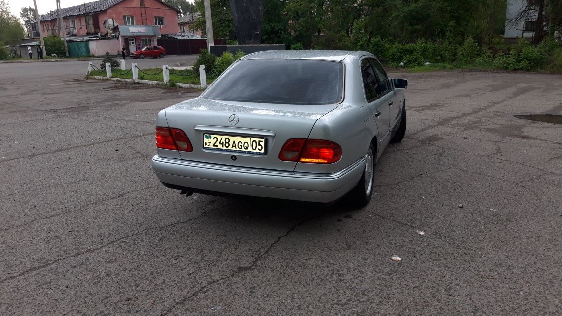 Mercedes Benz e320 1997