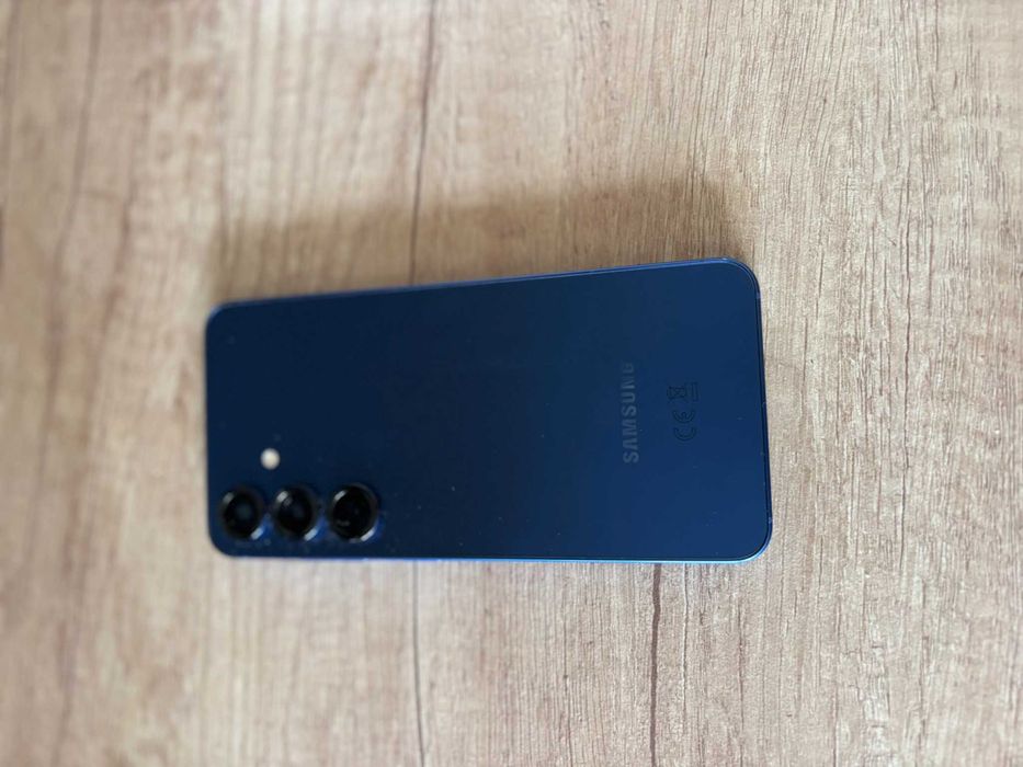 Samsung Galaxy S25 256GB Dual SIM – отлично състояние