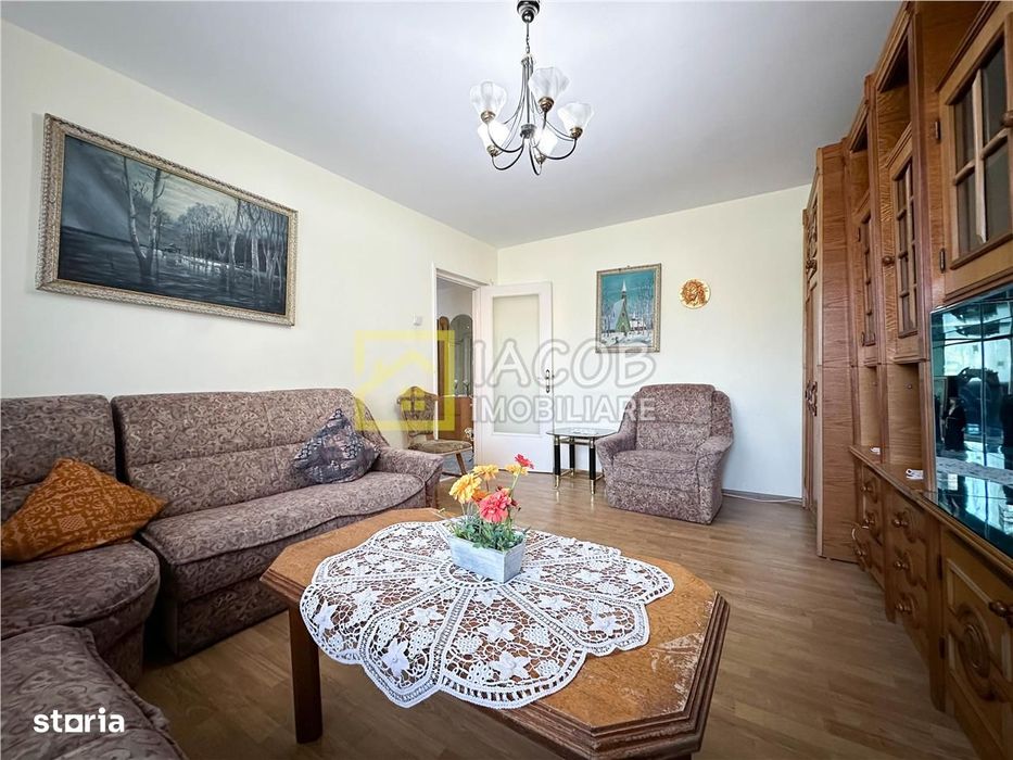 Apartament 3 camere de inchiriat – Bacau, Str. Panselelor
