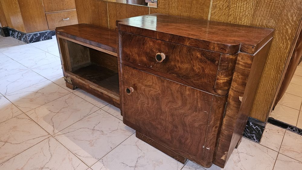 Стар скрин за реставриране