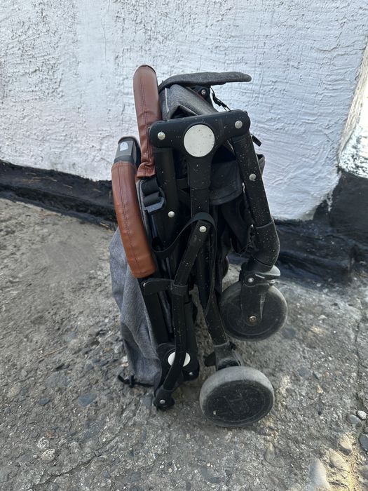 Продам детскую коляску